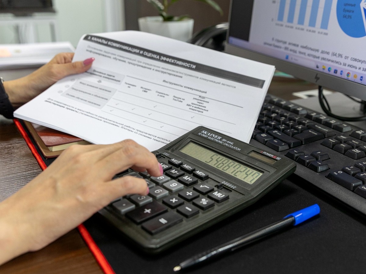Calculating and organizing filing-related paperwork